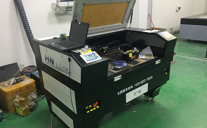 加工厂房内“清一色”的emc易倍官网设备，看看这家公司如何快速占领市场